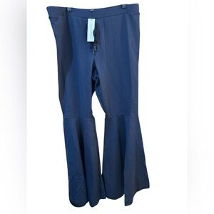 Drop by Takkunda Navy Blue Flared Leggings/Pants - Size XXL Stretch Knit